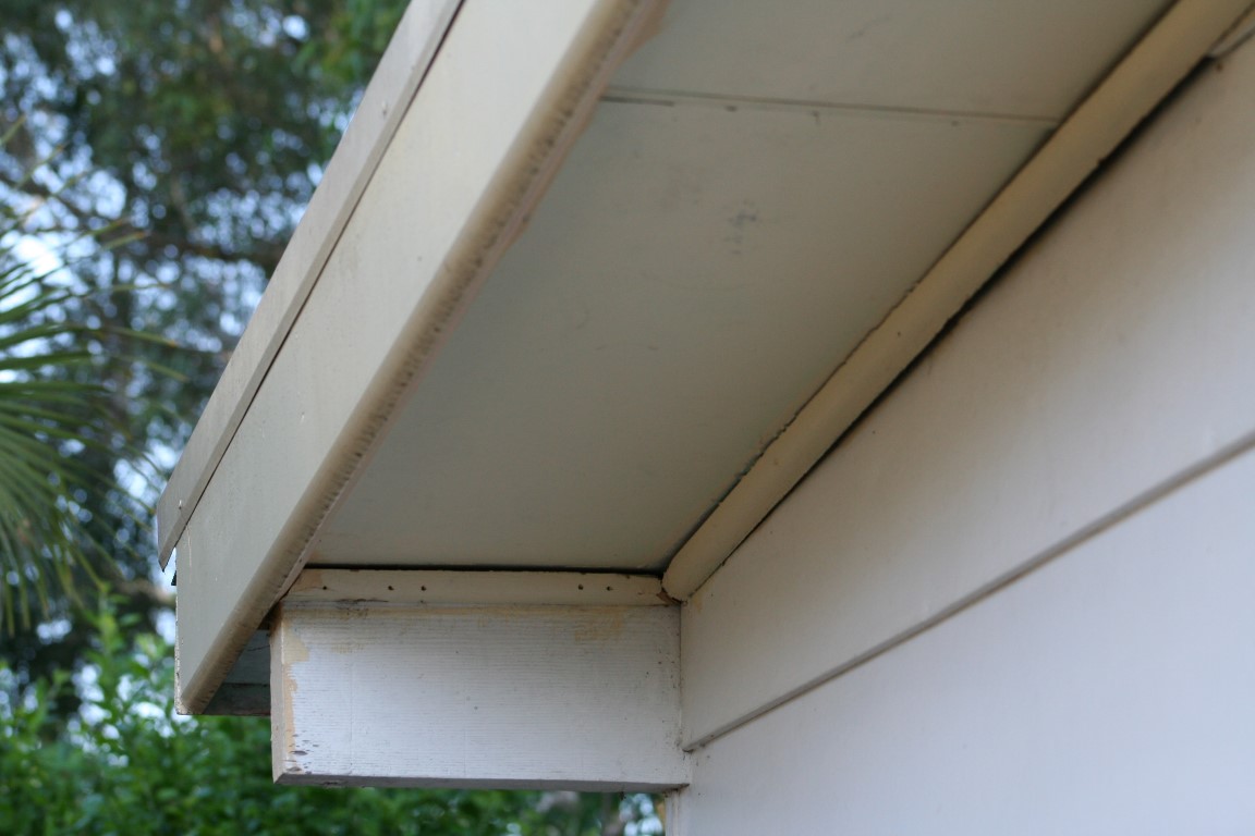 Eaves and asbestos | Asbestos