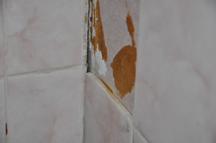 adhesive - Can tile glue for wall tiles contain asbestos? - Home  Improvement Stack Exchange