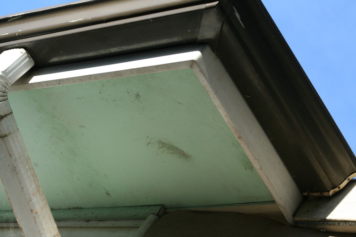 Asbestos eave 