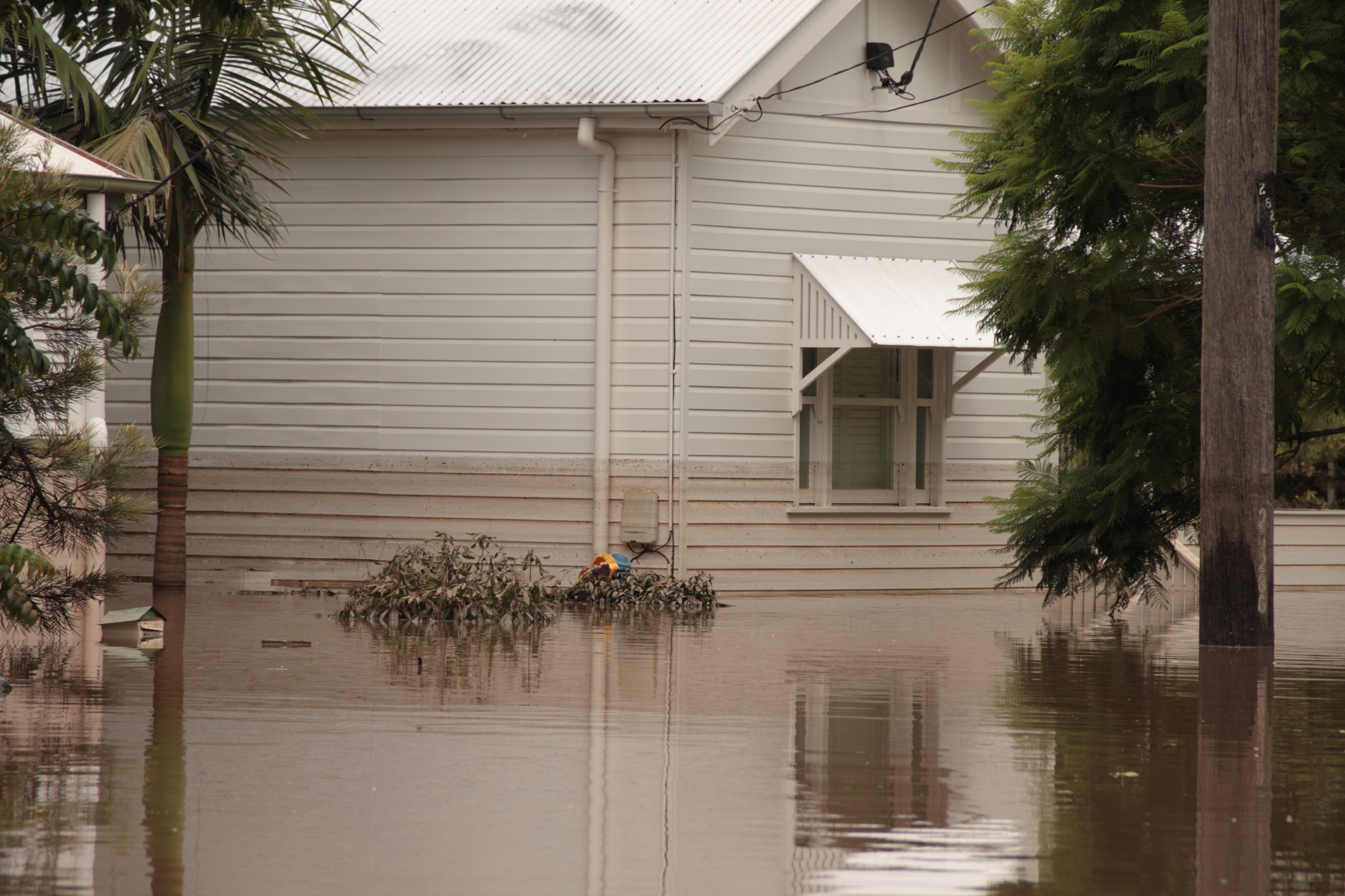 House_in_floodwater